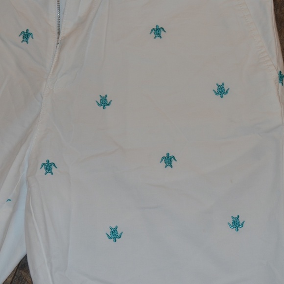 Tommy Hilfiger Shorts w/Turtle Design - Picture 3 of 6